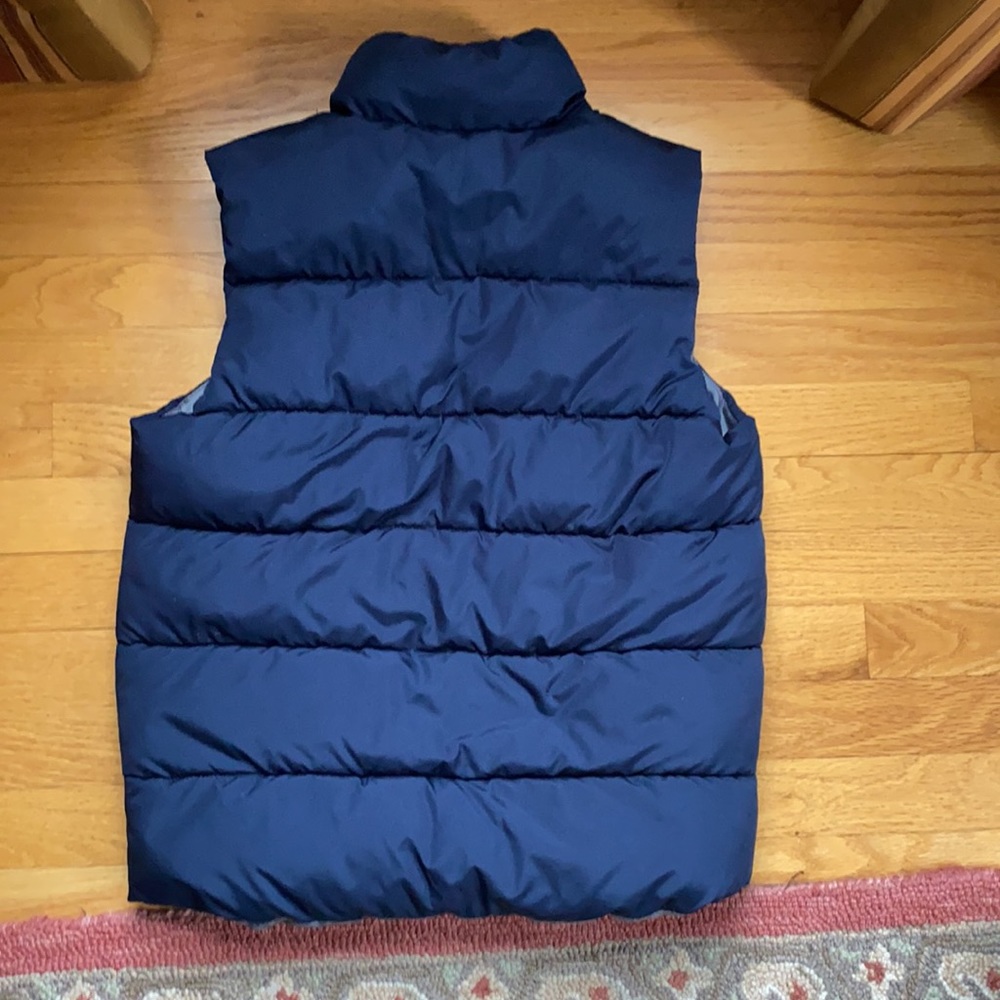 Vest - Picture 5 of 9